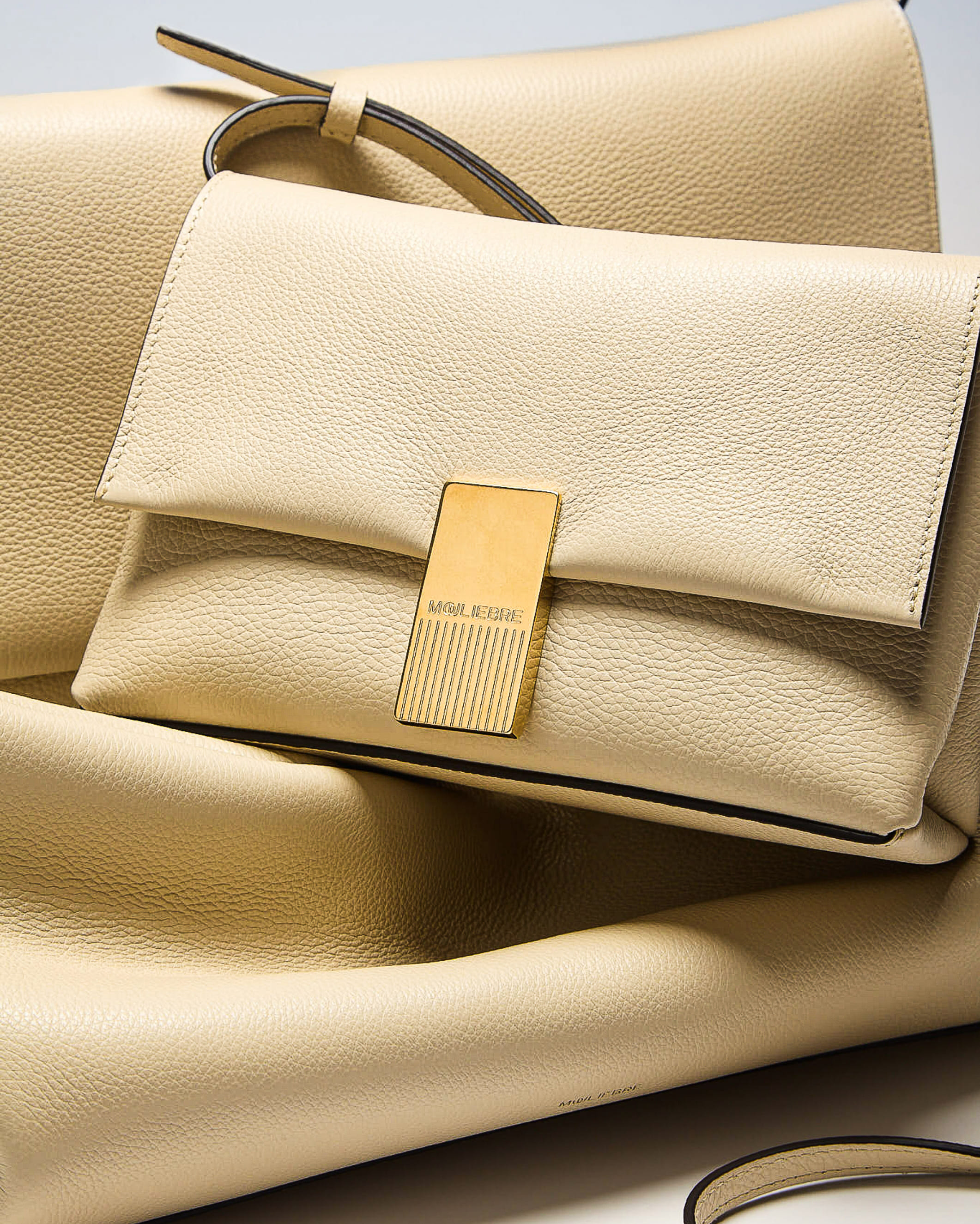 Mouliebre / Soft Volume 3