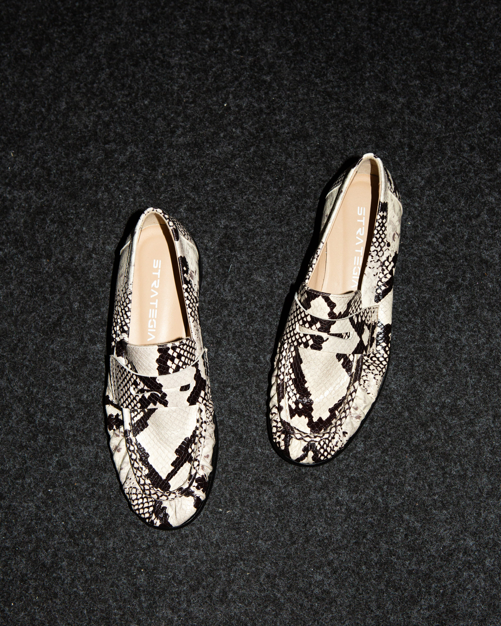 STRATEGIA SHOES / Walk Your Power 8